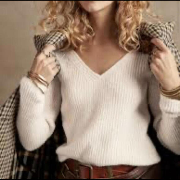 BANANA REPUBLIC wool yak hair cream ribbed wide v neck sweater - Picture 1 of 7